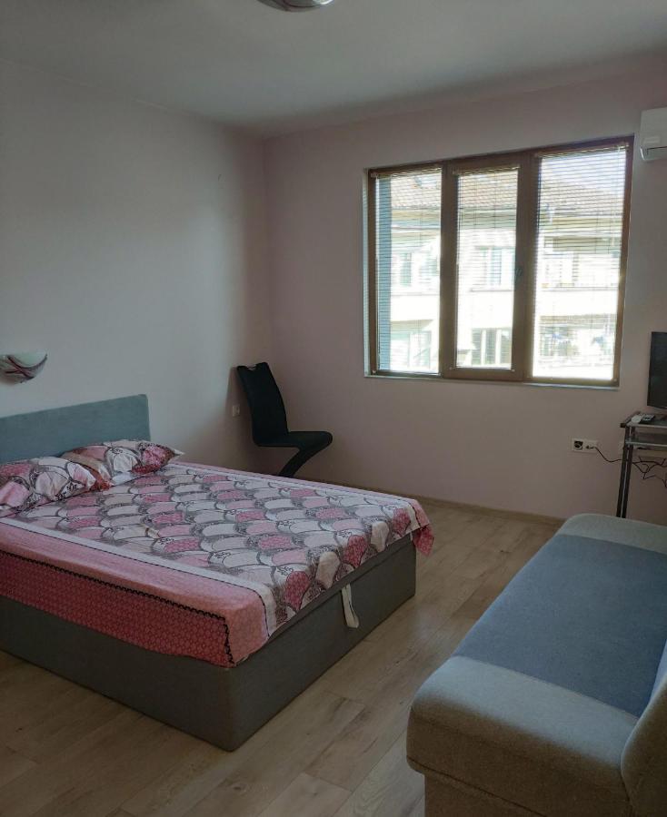 Liliya Apartment Pleven Luaran gambar