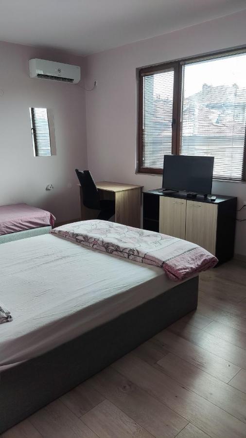 Liliya Apartment Pleven Luaran gambar